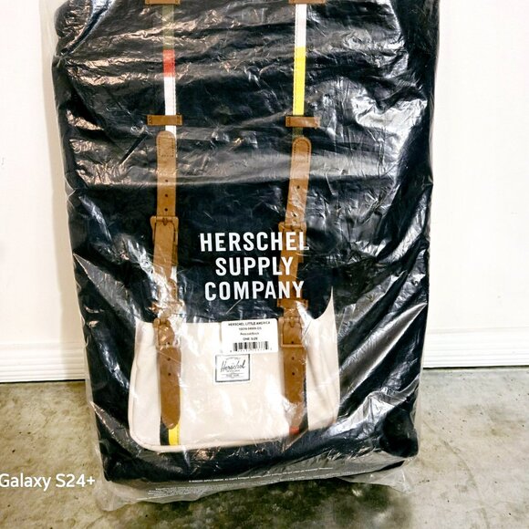 Herschel Peacoat/Birch Backpack - LARGE 30L - Special Edition - Picture 9 of 10